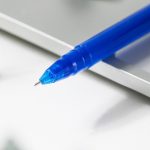 Gel Pen 0.5mm Blue Ink - Deli - Image 2