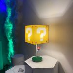 Επιτραπέζιο Φωτιστικό Super Mario Question Block με Κρεμαστό Mario - Image 6